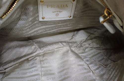 Prada Vitello Daino Hobo - Image 7