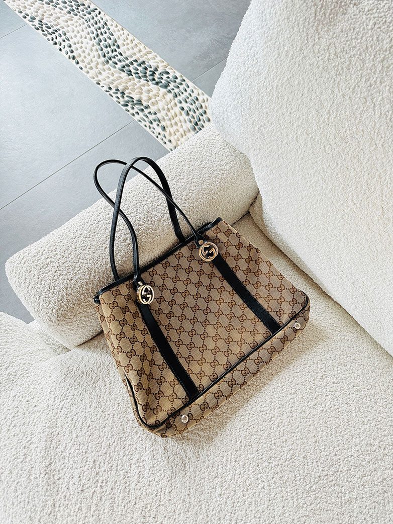 Gucci GG Supreme Tote Bag with Double G Hardware