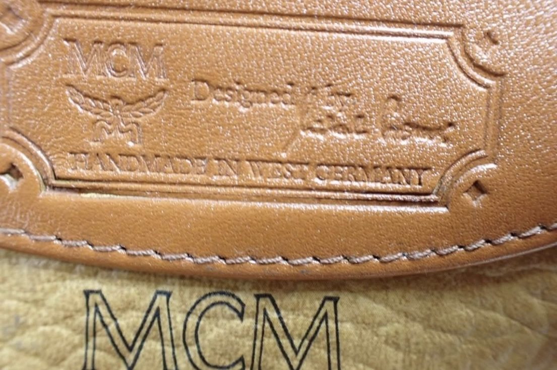 MCM Visetos Clutch - Image 8