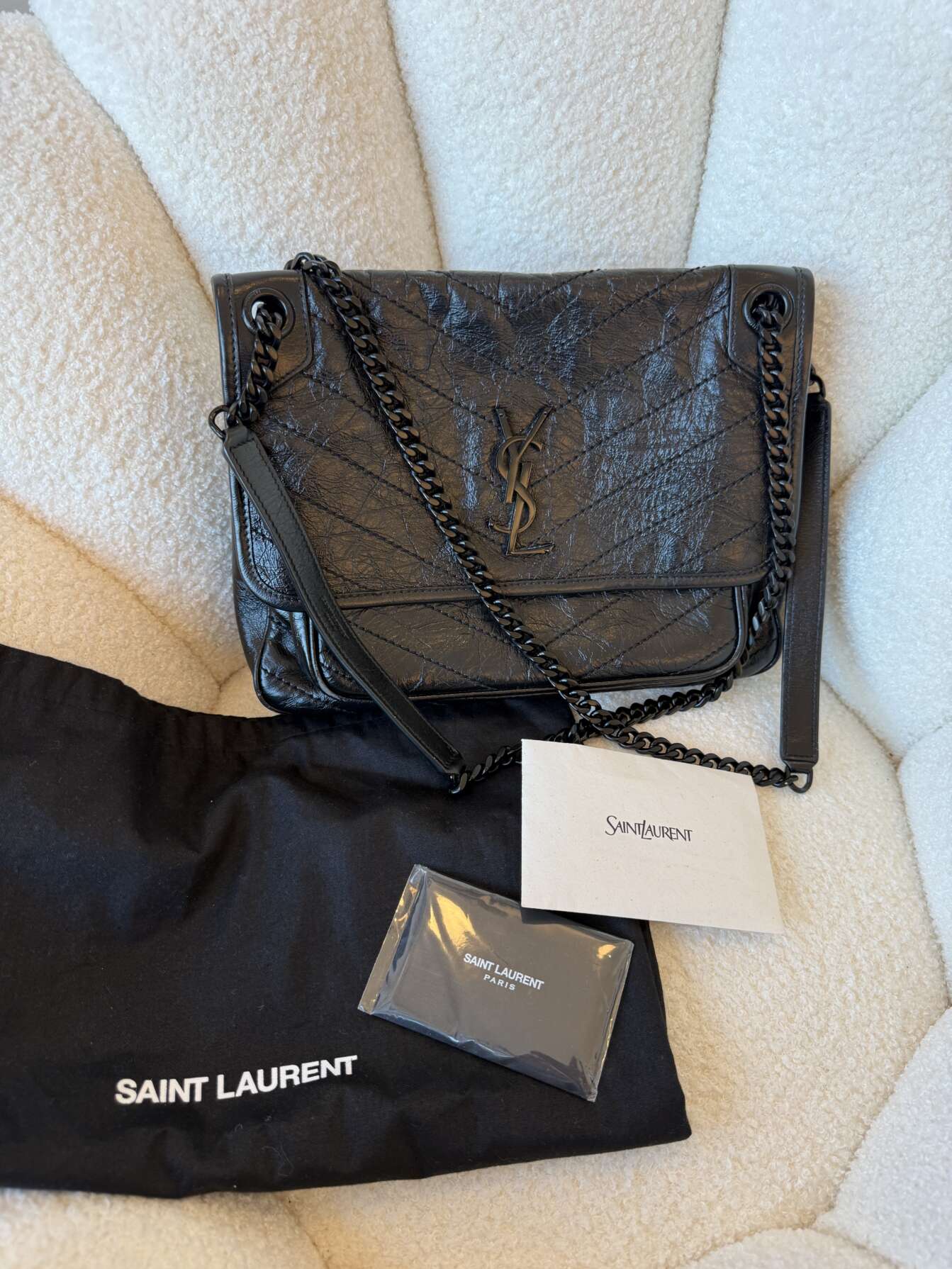 Saint Laurent Niki Messenger Bag