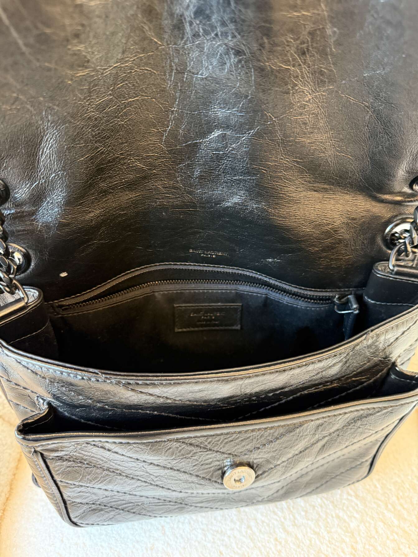 Saint Laurent Niki Messenger Bag - Image 8