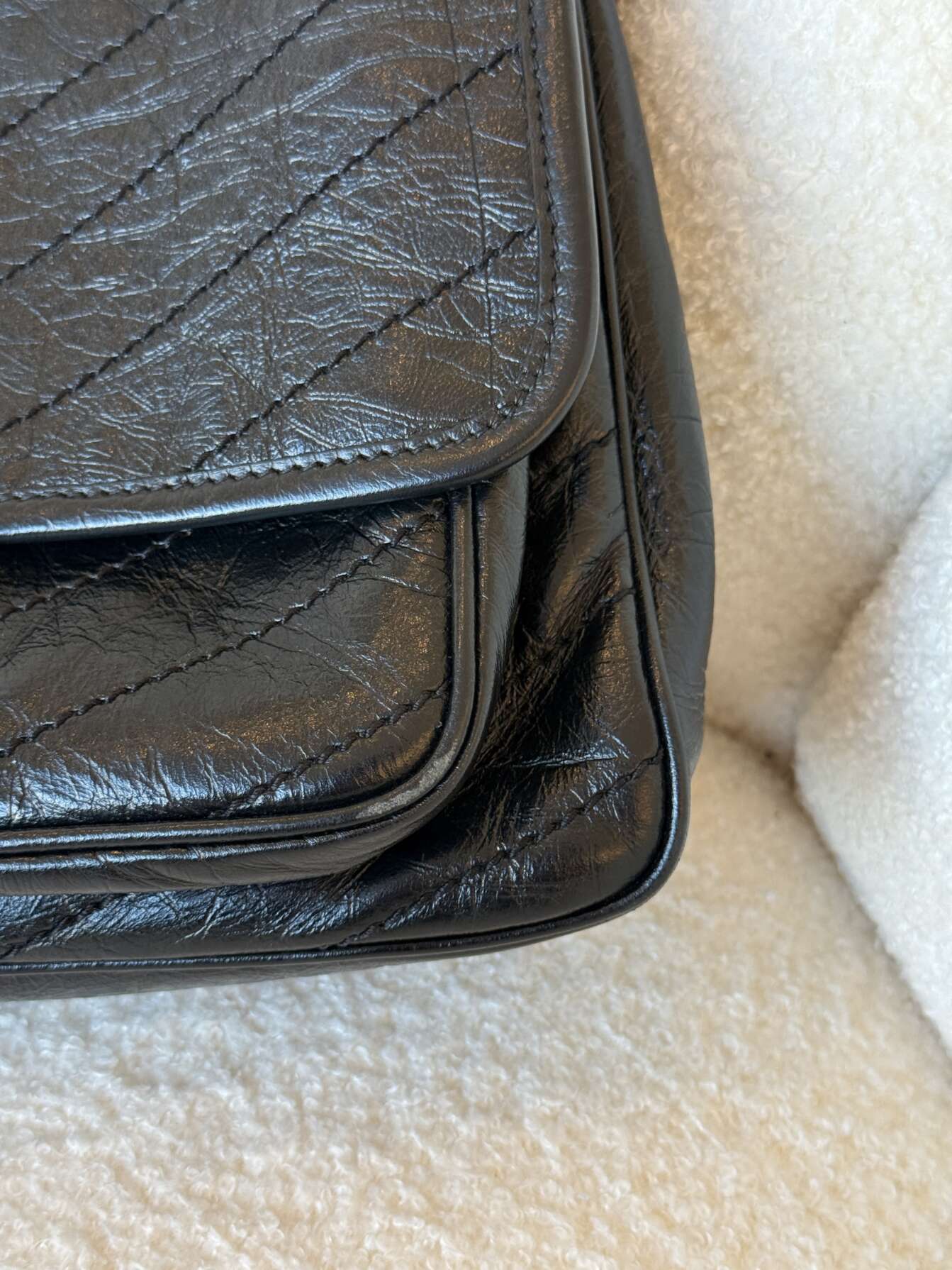 Saint Laurent Niki Messenger Bag - Image 6