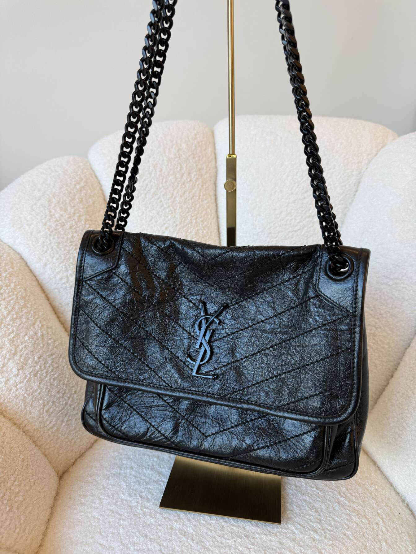 Saint Laurent Niki Messenger Bag - Image 2