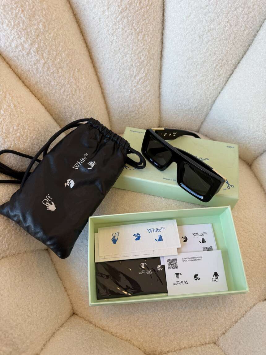 Off-White Eyewear logo-plaque square-frame sunglasses