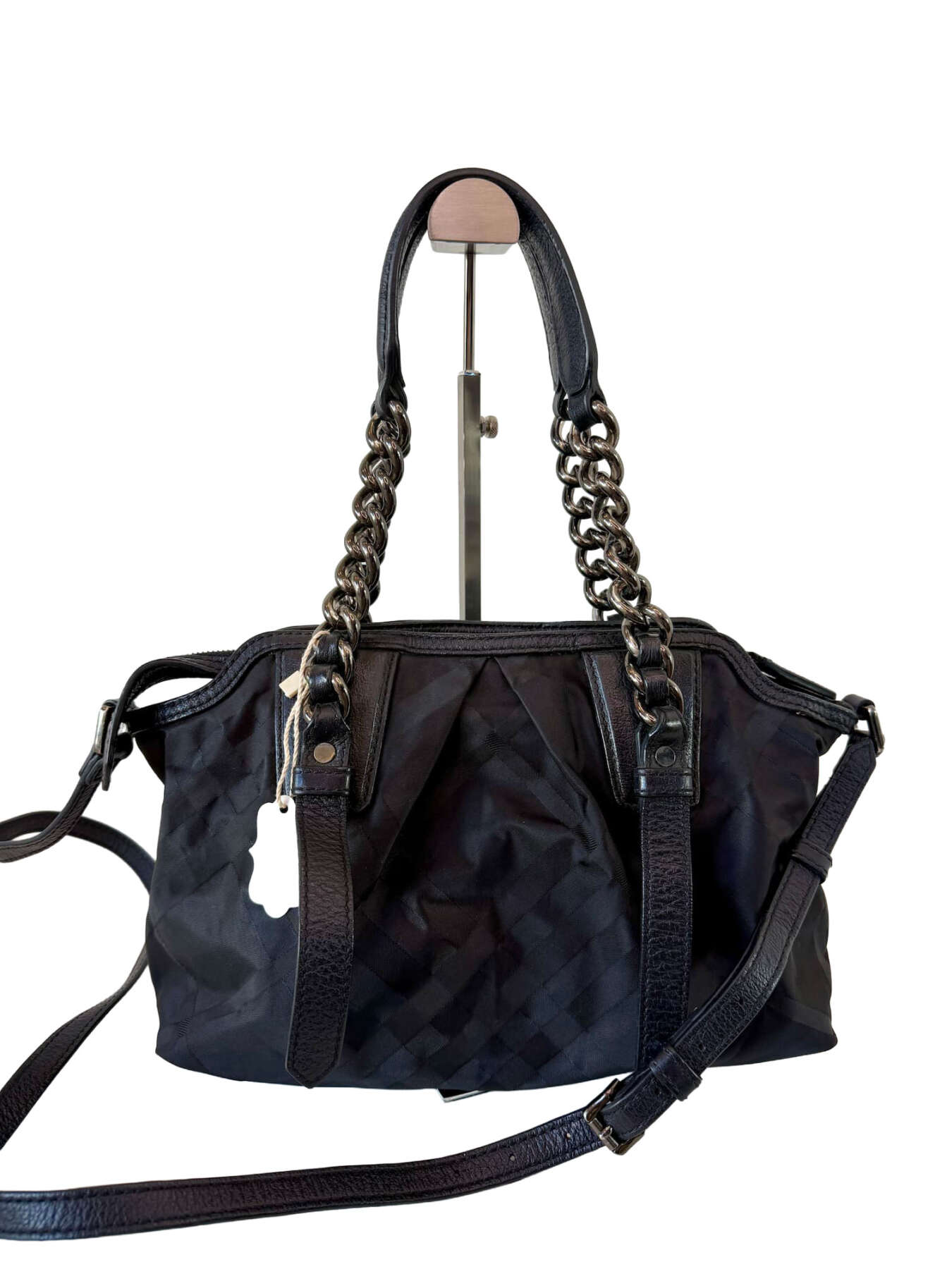 Burberry Check Nylon Τσάντα Ώμου με Αλυσίδα σε Μαύρο - Image 2