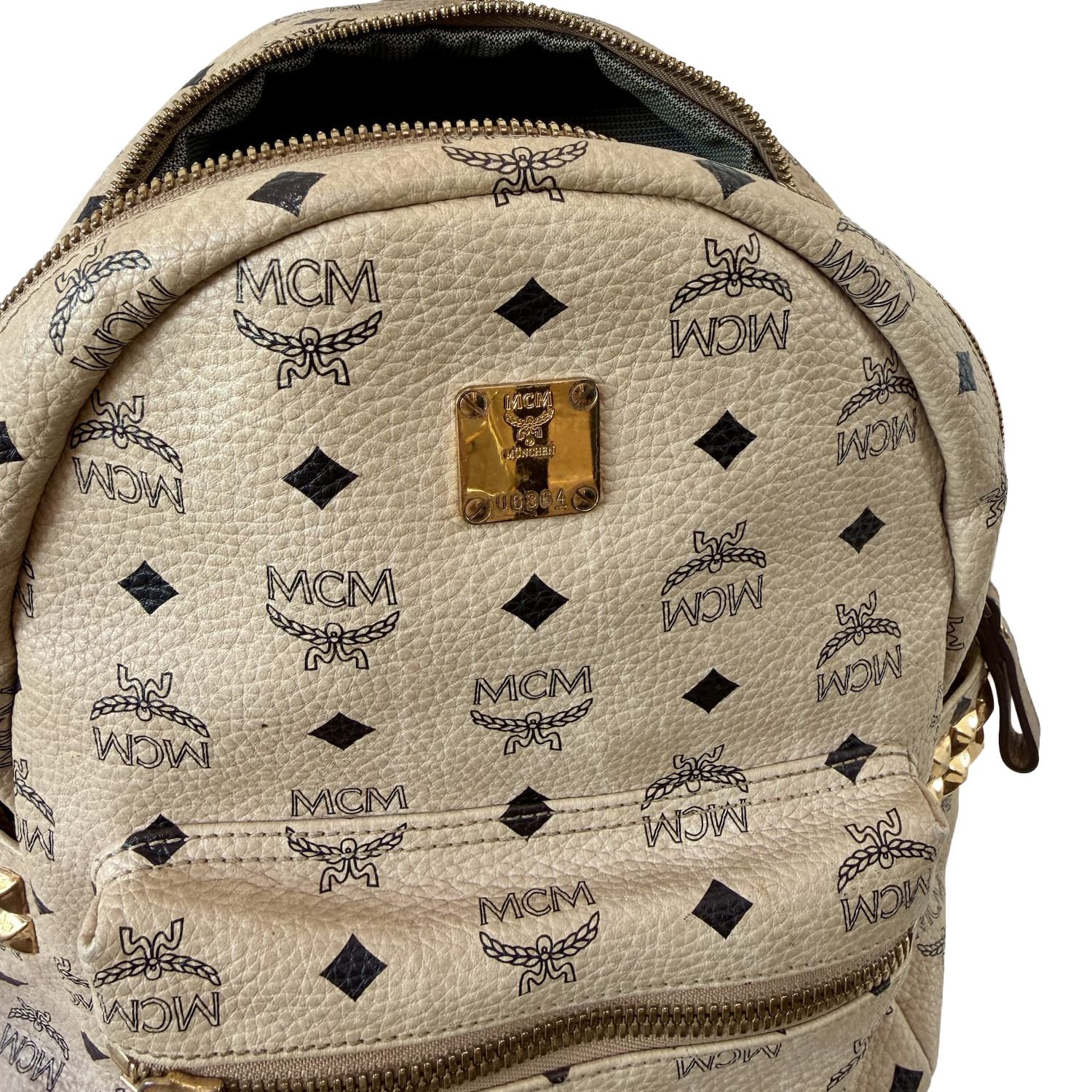 MCM Stark Visetos Backpack σε Ivory με Τρουκς - Image 12