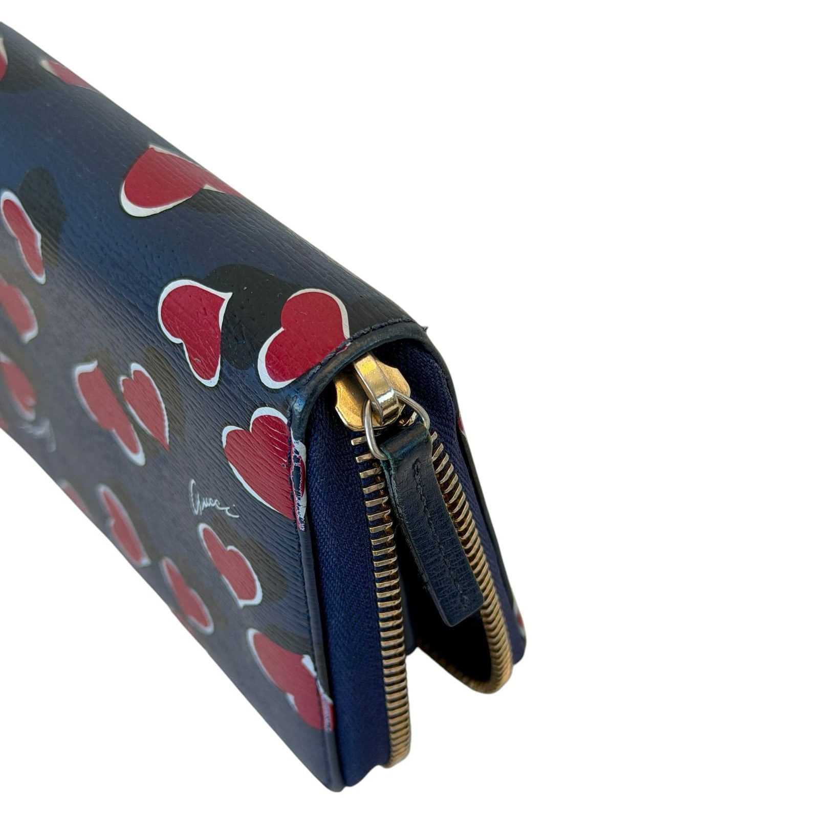 Gucci Heartbeat Zip Around Πορτοφόλι σε Navy με Κόκκινες Καρδιές - Image 2