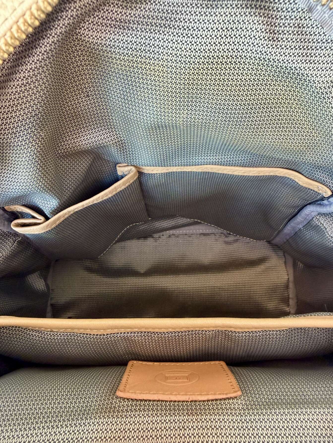 MCM Stark Visetos Backpack σε Ivory με Τρουκς - Image 2