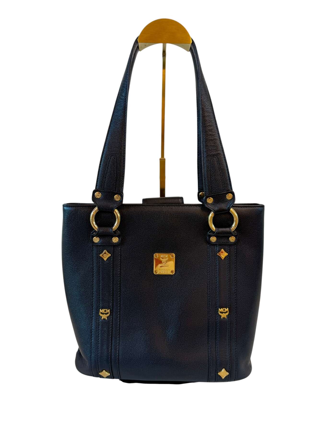 MCM Μαύρη Δερμάτινη Tote Τσάντα με Χρυσές Λεπτομέρειες
