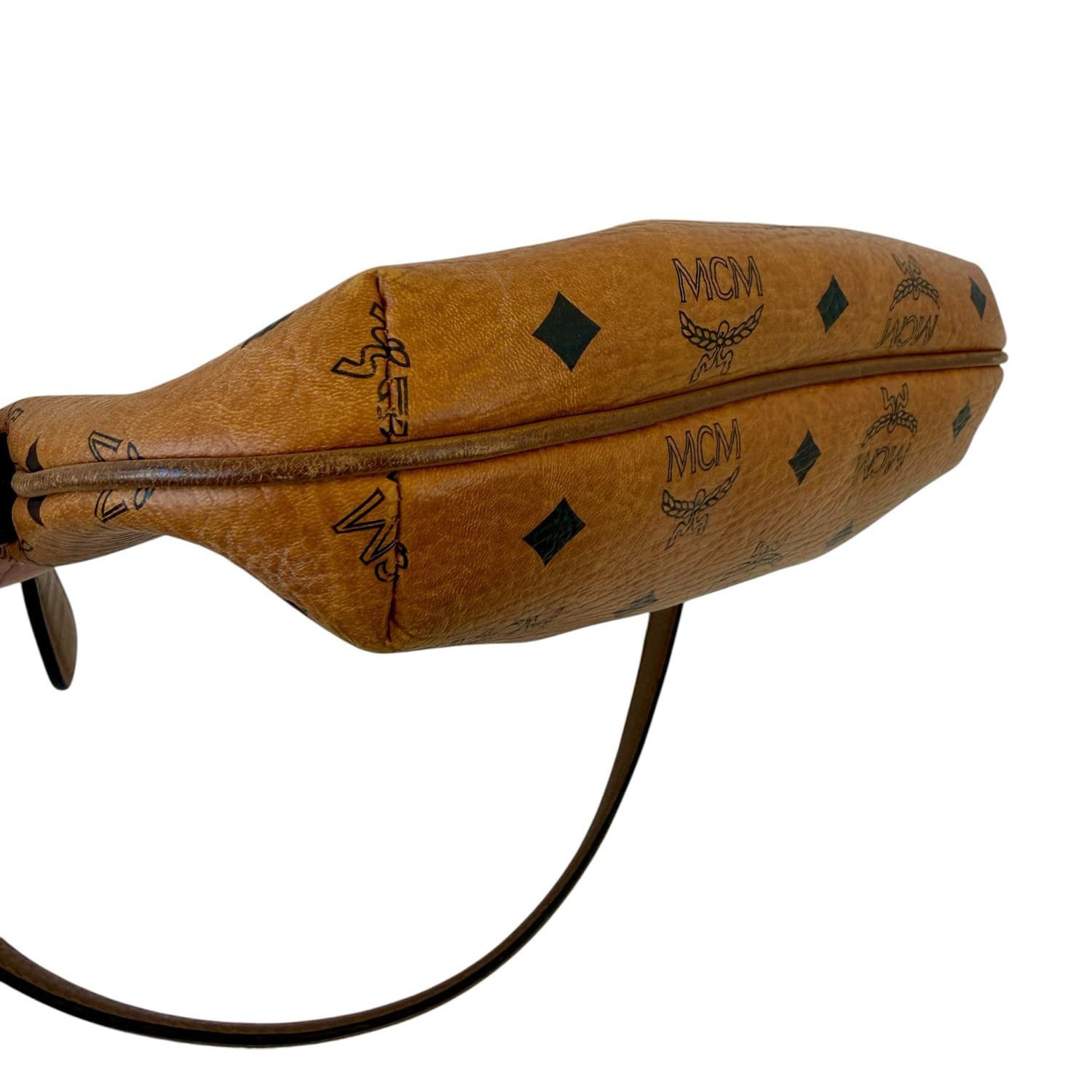 MCM Visetos Baguette Τσάντα Ώμου σε Cognac - Image 5