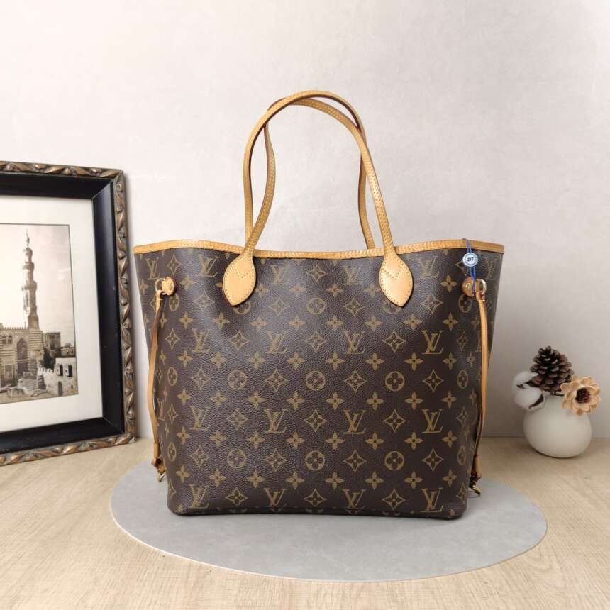 Louis Vuitton Neverfull MM Monogram Canvas — Καφέ Tote με Pochette