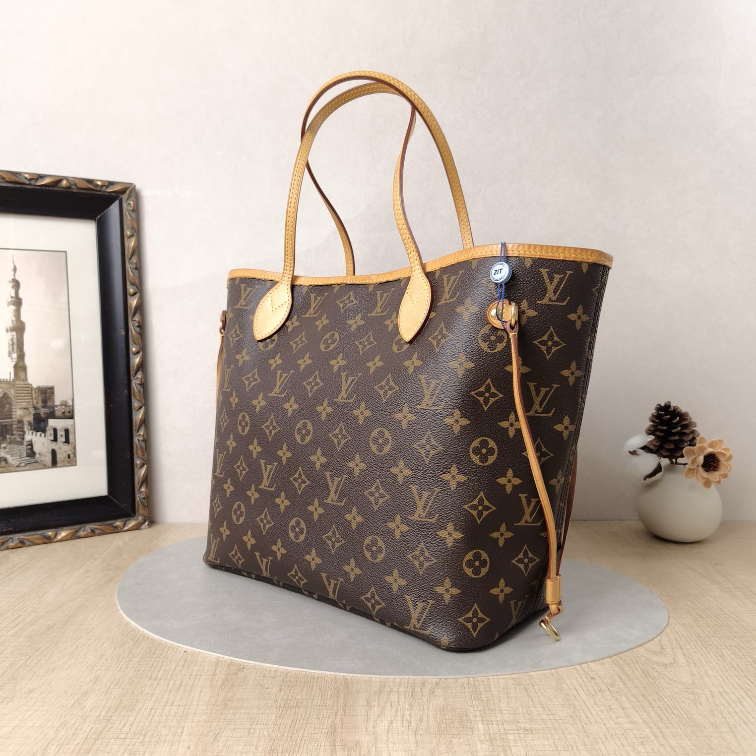 Louis Vuitton Neverfull MM Monogram Canvas — Καφέ Tote με Pochette — φωτογραφία 2