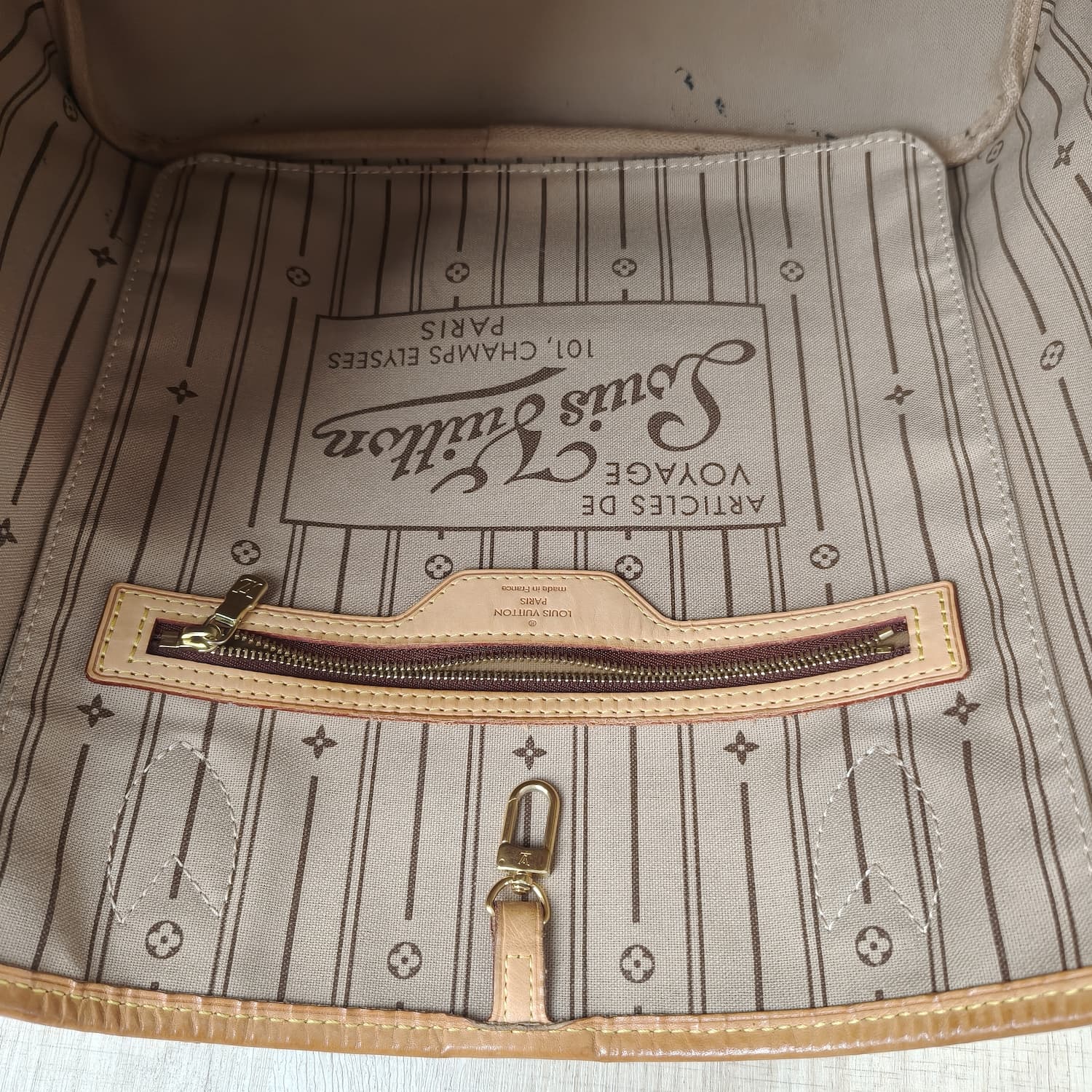 Louis Vuitton Neverfull MM Monogram Canvas — Καφέ Tote με Pochette — φωτογραφία 17