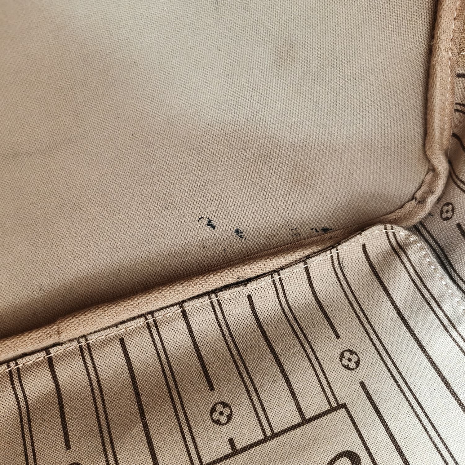 Louis Vuitton Neverfull MM Monogram Canvas — Καφέ Tote με Pochette — φωτογραφία 19