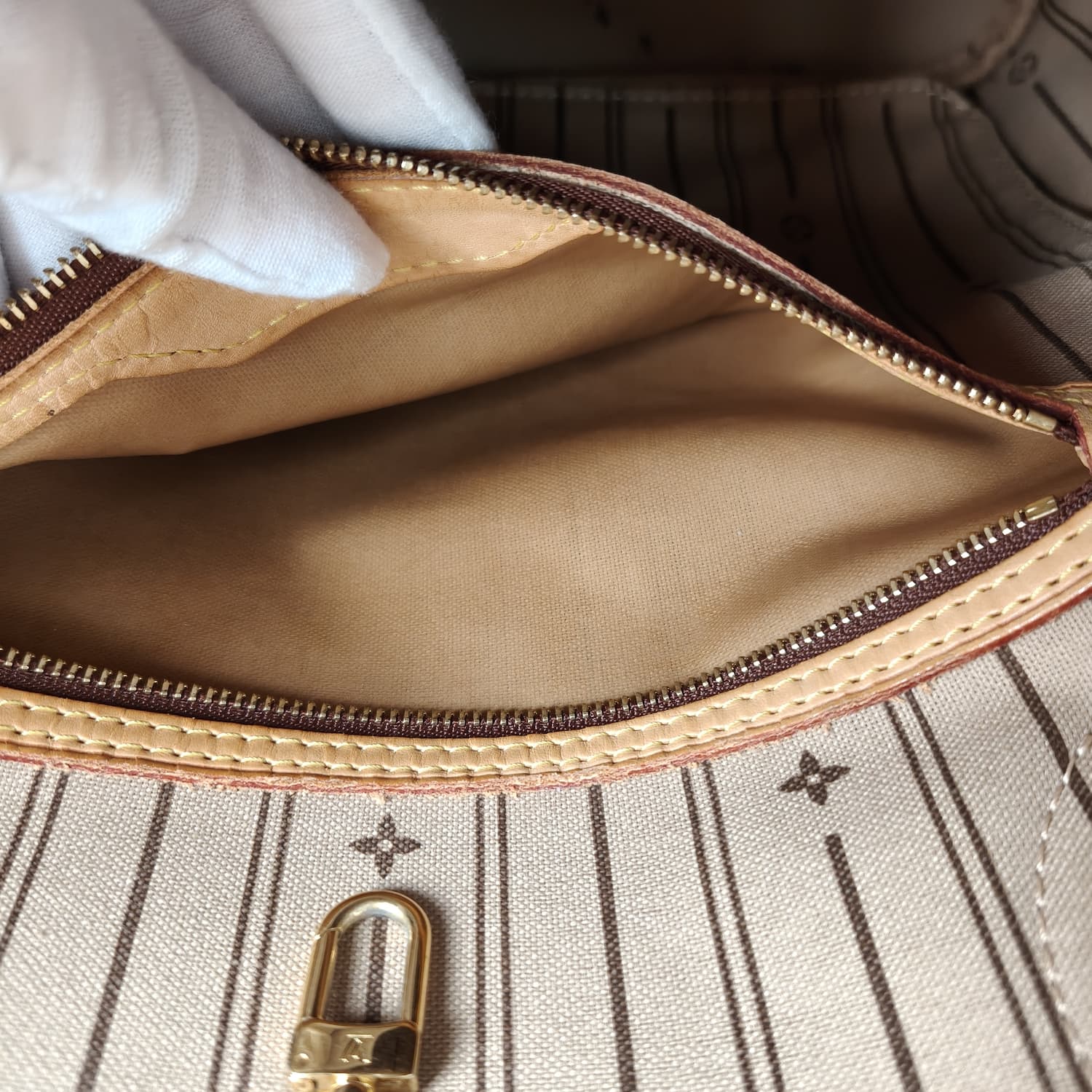 Louis Vuitton Neverfull MM Monogram Canvas — Καφέ Tote με Pochette — φωτογραφία 21