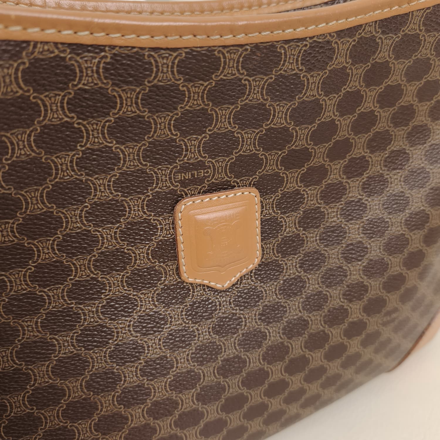 Céline Vintage Macadam Canvas — Καφέ Τσάντα Ώμου με Ταμπά Δέρμα — φωτογραφία 10