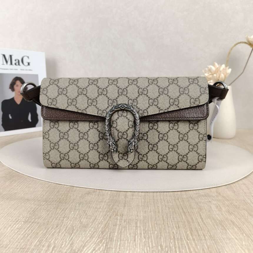 Gucci Dionysus GG Supreme — Τσαντάκι Ώμου με Web και Tiger Head