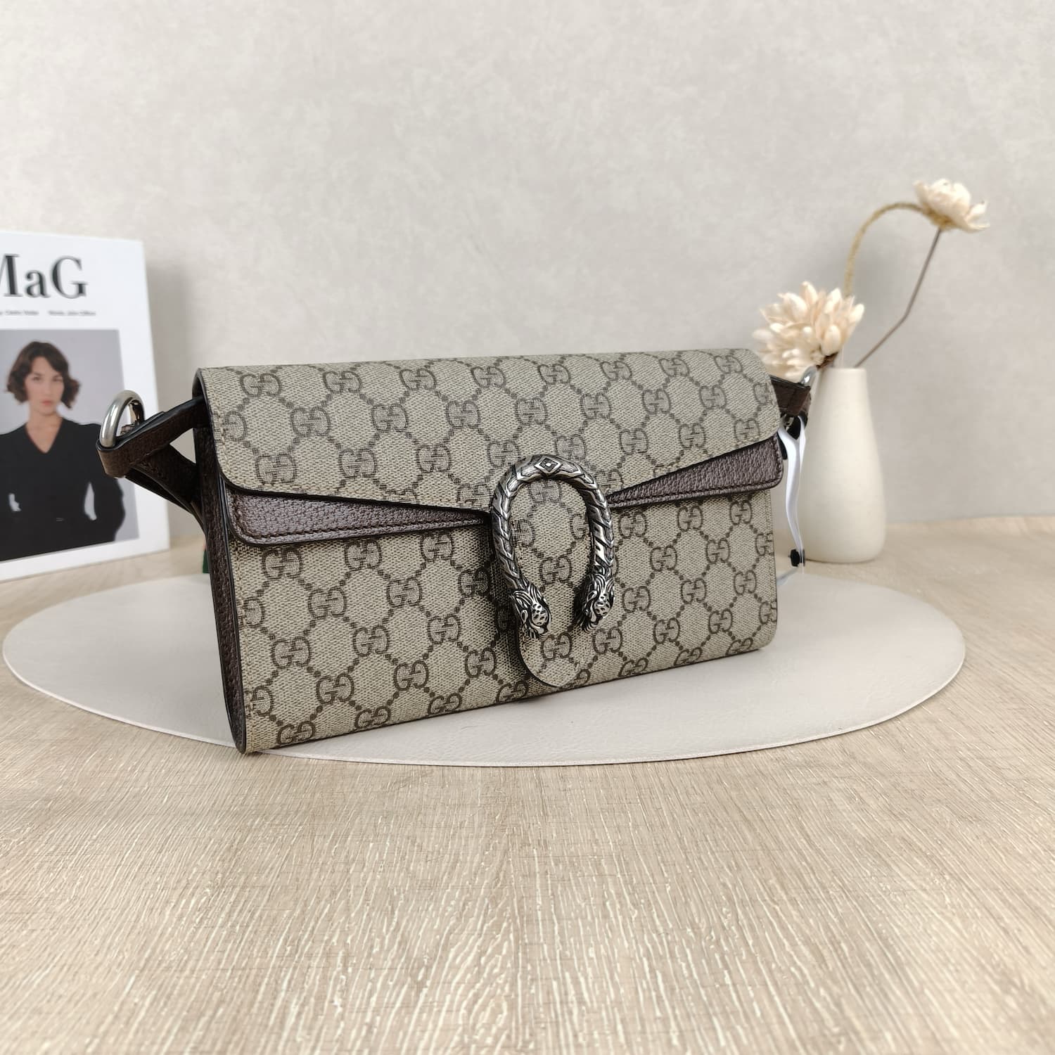 Gucci Dionysus GG Supreme — Τσαντάκι Ώμου με Web και Tiger Head — φωτογραφία 2