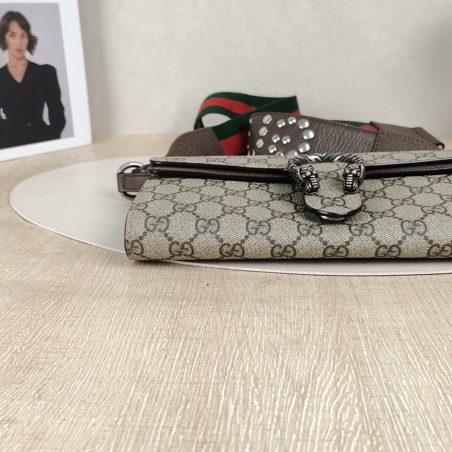 Gucci Dionysus GG Supreme — Τσαντάκι Ώμου με Web και Tiger Head — φωτογραφία 6