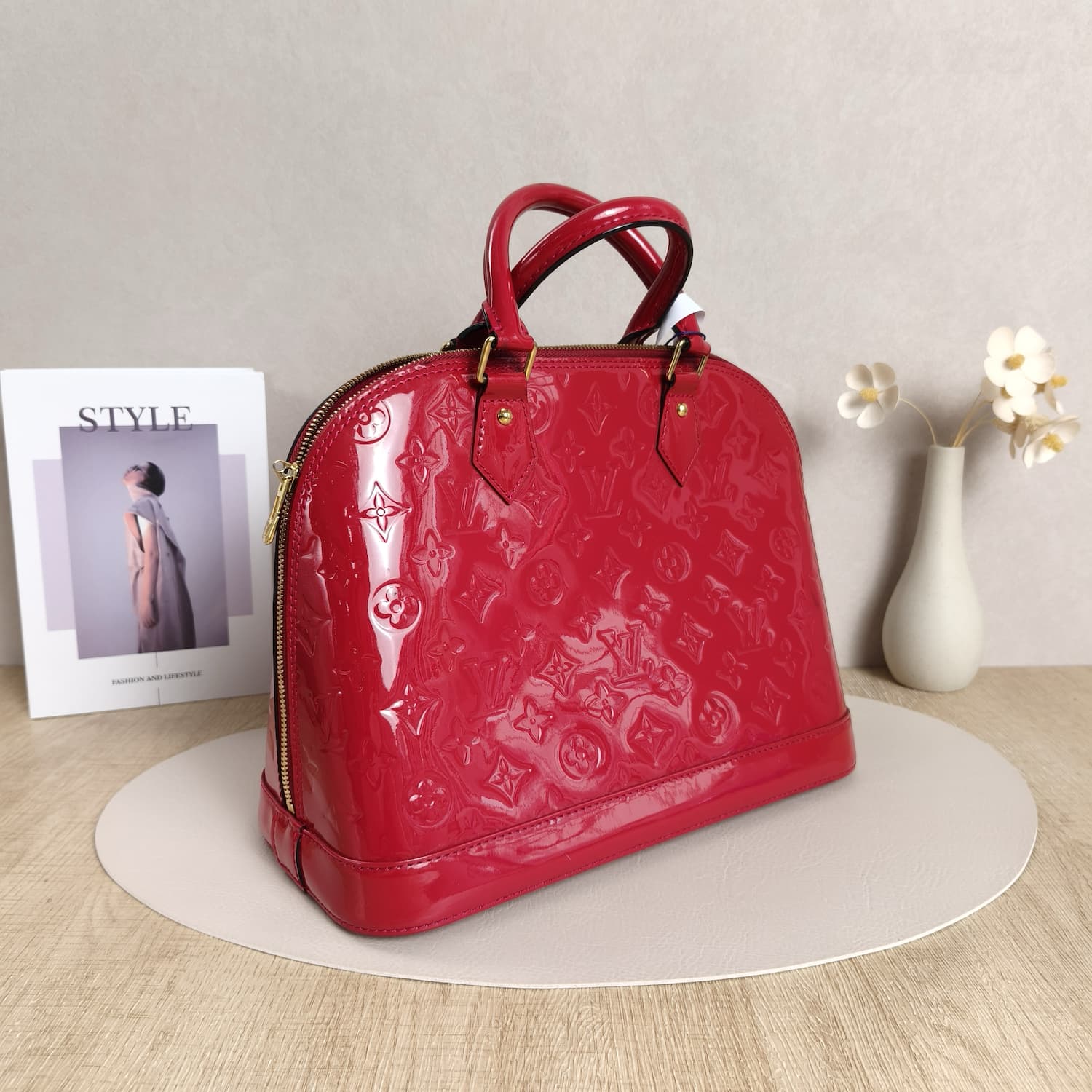 Louis Vuitton Alma PM Monogram Vernis — Κόκκινη Λουστρίνι Τσάντα — φωτογραφία 4