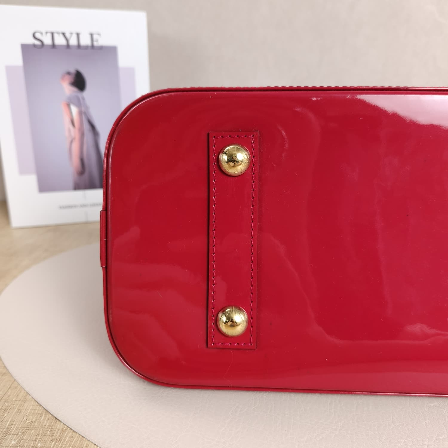 Louis Vuitton Alma PM Monogram Vernis — Κόκκινη Λουστρίνι Τσάντα — φωτογραφία 11