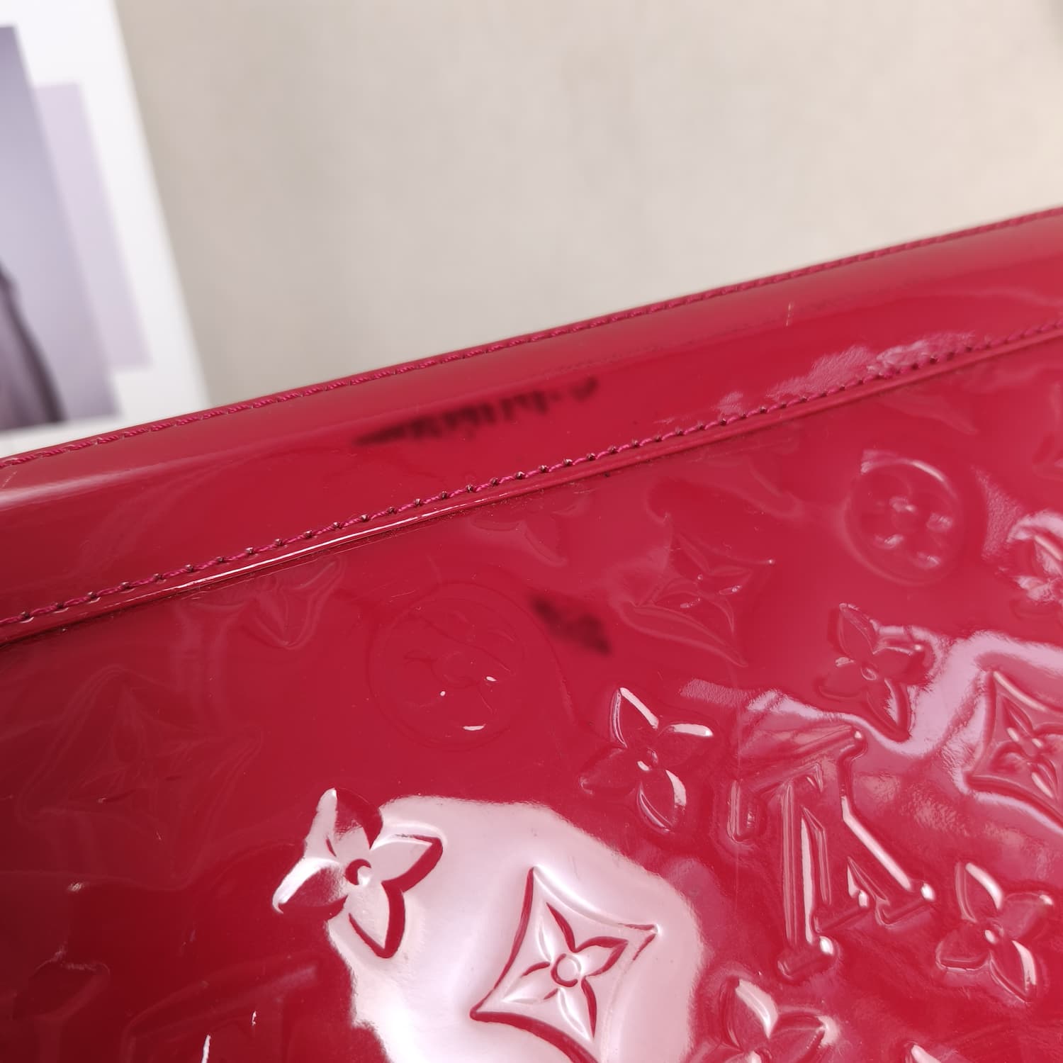 Louis Vuitton Alma PM Monogram Vernis — Κόκκινη Λουστρίνι Τσάντα — φωτογραφία 13