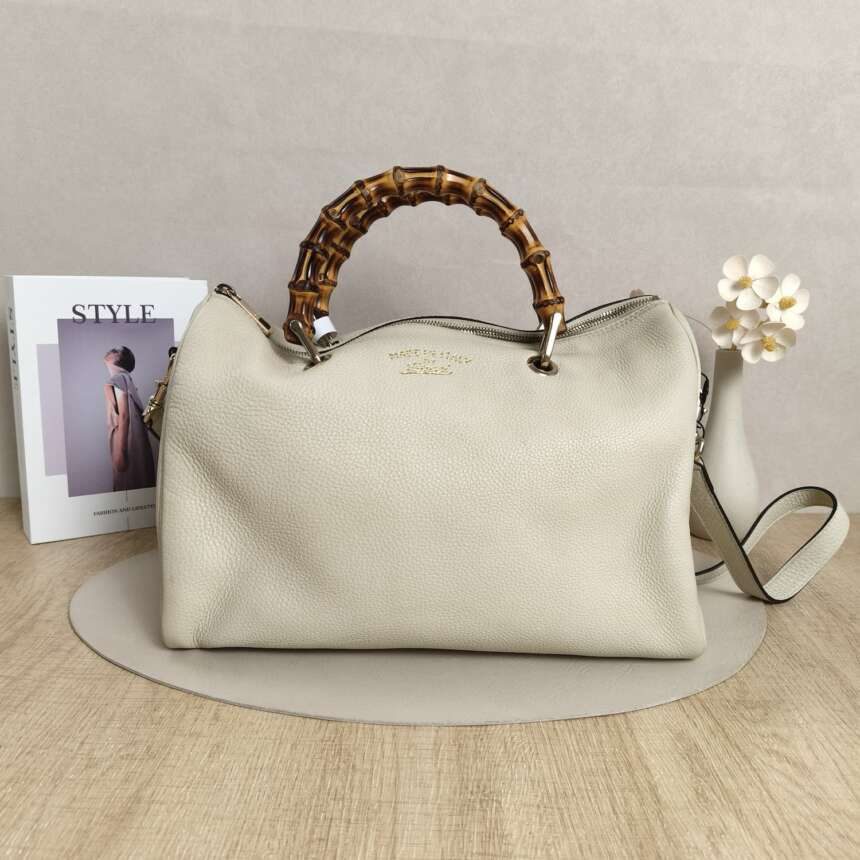 Gucci Bamboo Δερμάτινη Boston Bag — Ιβουάρ με Χερούλια Μπαμπού