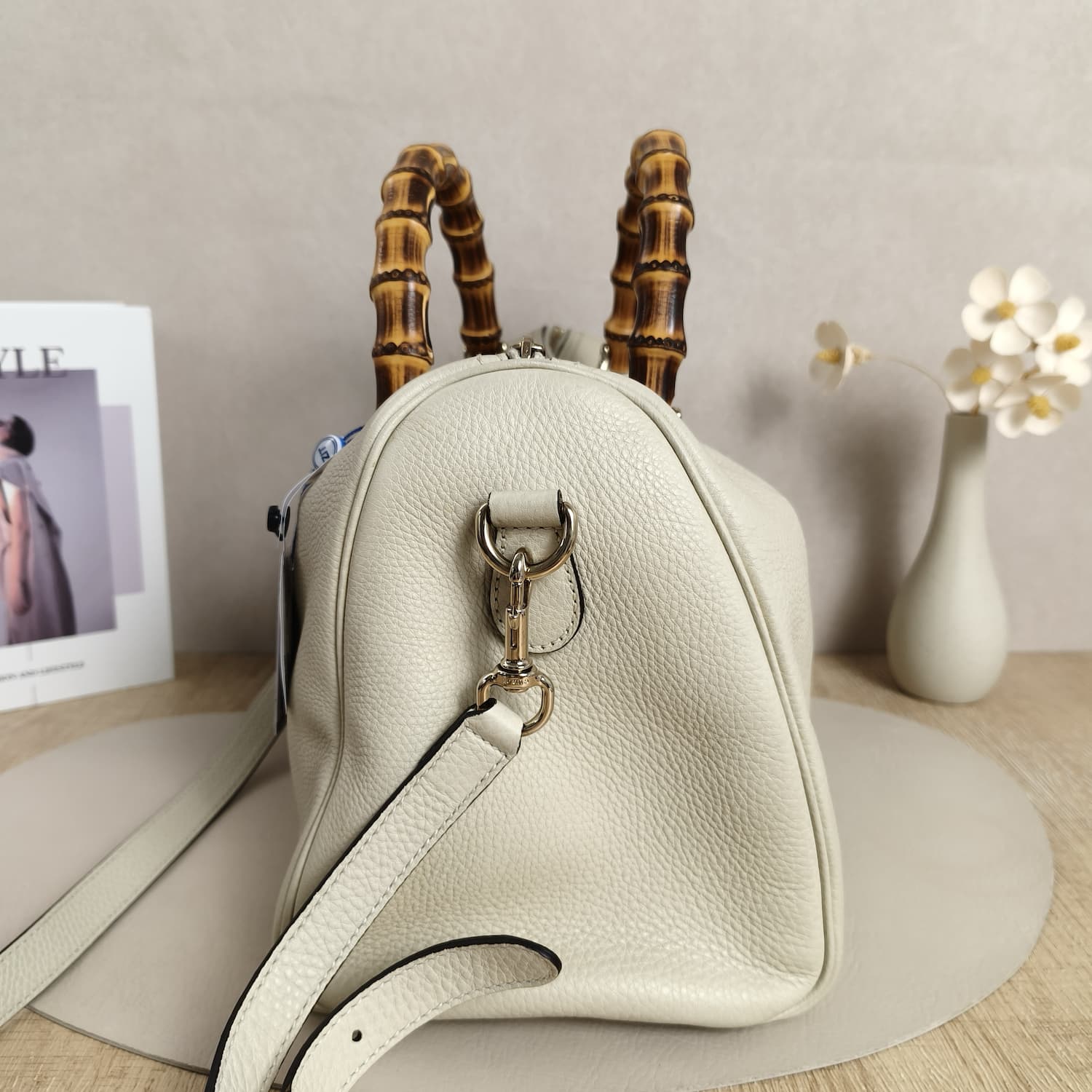 Gucci Bamboo Δερμάτινη Boston Bag — Ιβουάρ με Χερούλια Μπαμπού — φωτογραφία 6