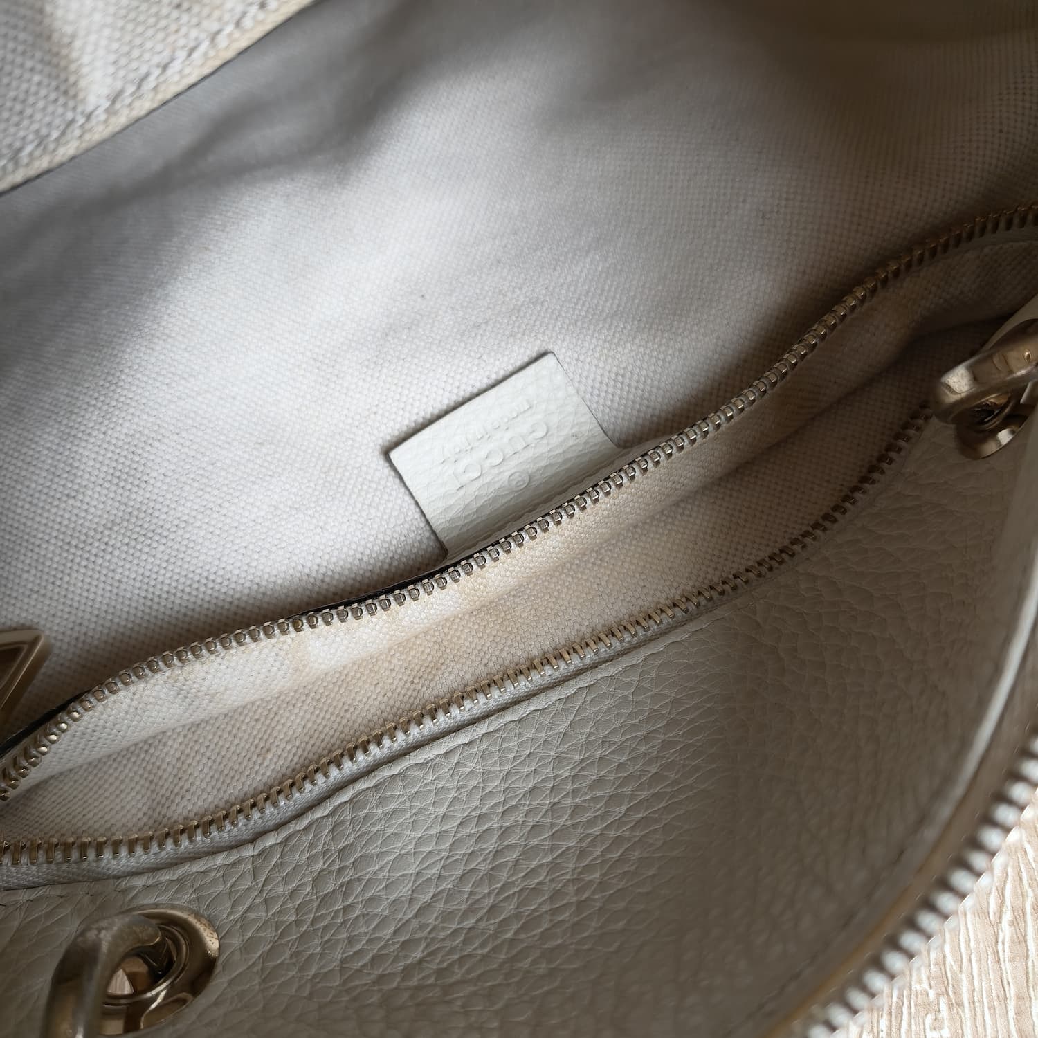 Gucci Bamboo Δερμάτινη Boston Bag — Ιβουάρ με Χερούλια Μπαμπού — φωτογραφία 13
